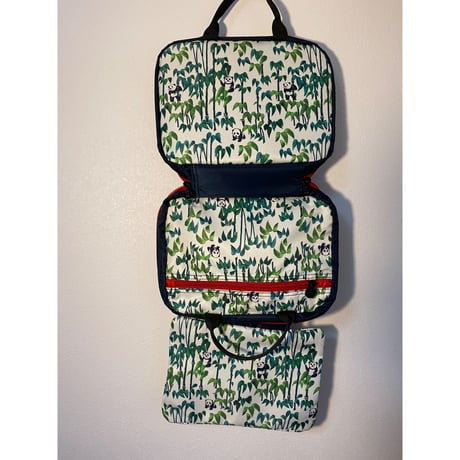 【香港☆G.O.D.】TRAVEL TOIL.BAG  2種類  /  多目的に使えます！大熊猫＆信箱