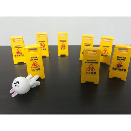 【香港☆IGLOOZ】CAUTION「第３弾」Sign Clip＋Magnet（小心地滑　他） / 4種類入っています  #501319sa