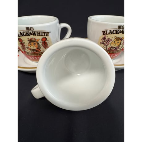 【香港☆茶餐廳食器】＜干支・午年＞黑白淡奶BLACK&WHITE / 衝撃に耐えて頑張るCup & Saucer  #6033114N