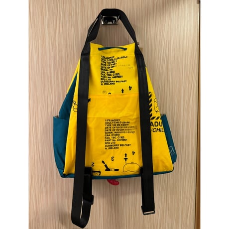 ＜予約＞☆香港からのおススメ☆【香港☆國泰精品 】CATHAY PACIFIC ×G.O.D. upcycled safety jacket 2Way♡ 2025自分へのご褒美  #R5112410R