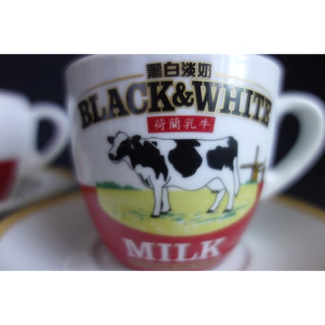 ＜希少70th＞【香港☆茶餐廳食器】＜漫畫＞  黑白淡奶BLACK&WHITE / 衝撃に耐えて頑張るCup & Saucer  #6032952N