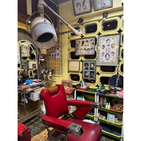 ＜リクエスト再入荷＞【香港☆電影】九龍城寨之圍城 ☆ 襟章（2種類）  / ピンズ（麻雀城寨・龍城髪型屋）　#5062750R