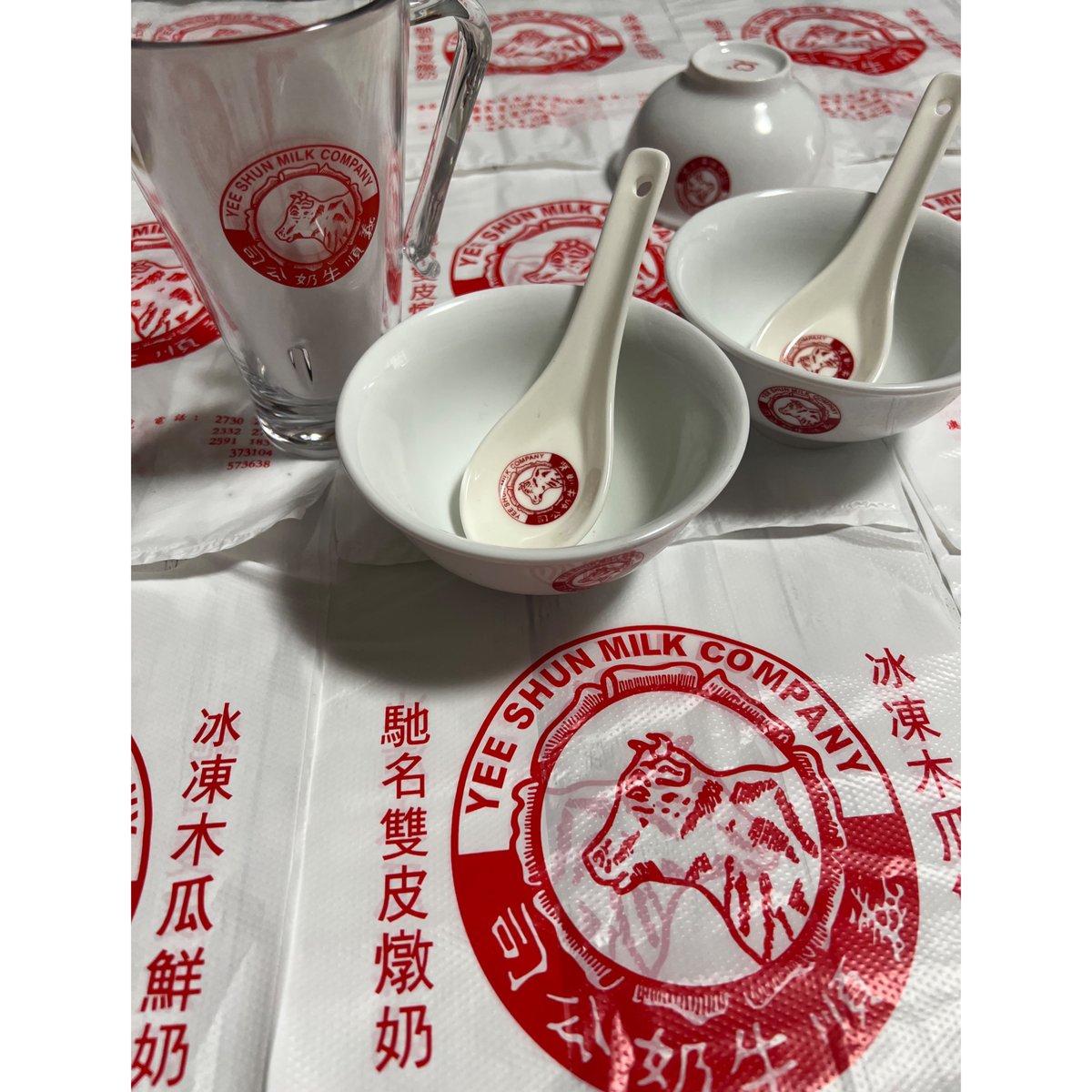 義順牛奶公司　レンゲ5本 香港☆義順牛奶公司】＜匙＞レンゲ / 「 YEE SHUN」牛乳布丁の食器