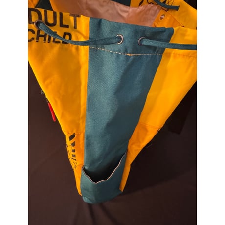 ＜予約＞☆香港からのおススメ☆【香港☆國泰精品 】CATHAY PACIFIC ×G.O.D. upcycled safety jacket 2Way♡ 2025自分へのご褒美  #R5112410R