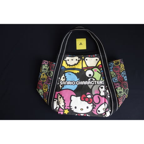🉐🉐🉐【SANRIO☆オールキャラ】ランチバッグ  / たっぷり入ります  #4062914S