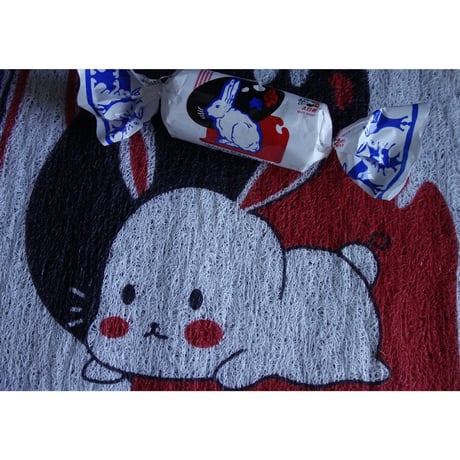 【香港☆中環街市】上海・パロってます大白兔  かなりかわいい / White Rabbit マット  #3033010N
