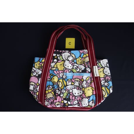 🉐🉐🉐【SANRIO☆オールキャラ】ランチバッグ  / たっぷり入ります  #4062914S