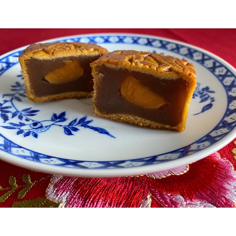 ＜予約販売＞【香港☆奇華餅家】2024年　月餅♡Moon Cake  /  迷你蛋黄金黄蓮蓉月 #R408232N
