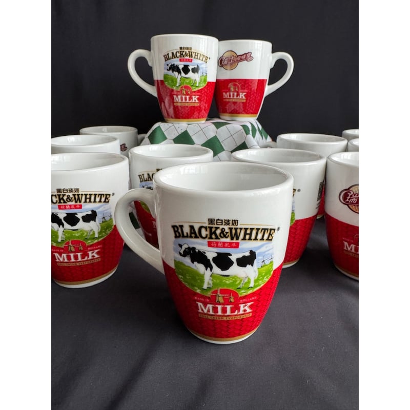 香港☆茶餐廳食器】＜コラボマグ＞”瑞士珈琲室” 黑白淡奶BLACK&WHITE