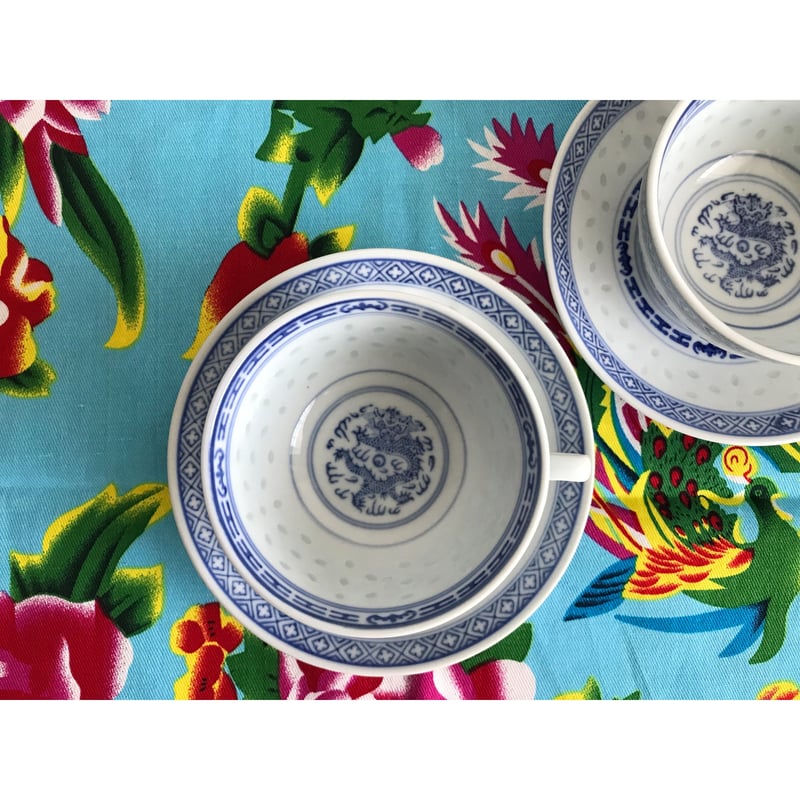 中国　康煕年製　青花花文　透蛍手煎茶碗　四客　M　5645 中国 康煕年製 青花花文 透蛍手煎茶碗 四客 M 5645