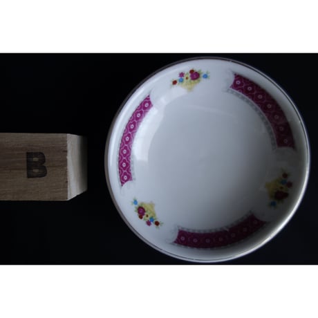 【香港☆中国制造】  「紅梅・帝華柄」＜B＞小皿  /  ソースやタレを入れてもOK　#601295R