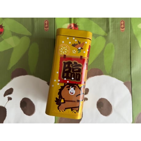 【香港☆奇華餅家】限定☆賀歳パンダ缶  /  ３種類のケーキ  #6033035R