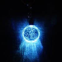 ＜発注lot余剰分＞【香港☆OASIS】２種類 キラキラキーリング /  色が変化します☆光ります°˖✧◝✧˖°  #407301R