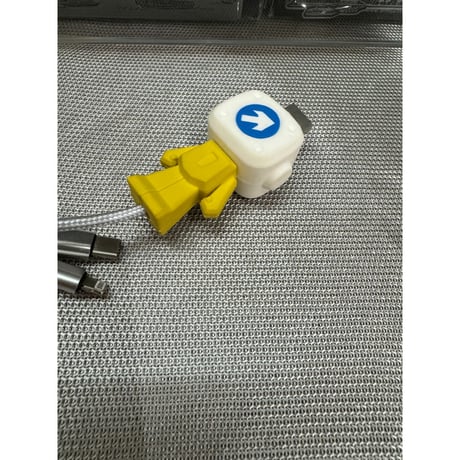 【香港☆香港重機】シュールな安全島燈＜三つ頭＞燈箱君  / BOXY KNIGHT CHARGING CABLE　#5092815N