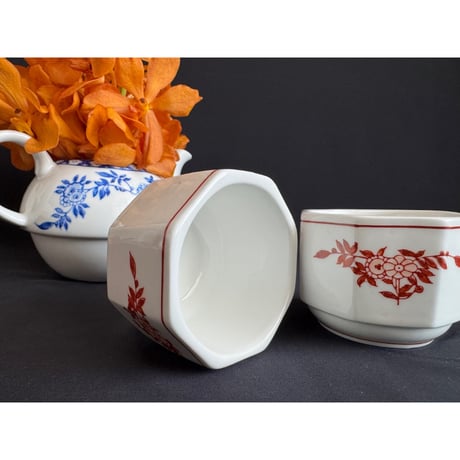 【香港☆粵東磁廠】手描き＜ペニンシュラ柄＞八角小鉢  /　Yuet Tung China Works  #502277N