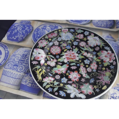 【香港☆中国景徳鎮】1980s 大皿「黑花」華やかです  /  集う年末年始に  #4122213R