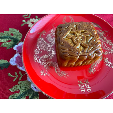 ＜予約販売＞【香港☆奇華餅家】2024年　月餅♡Moon Cake  /  迷你蛋黄金黄蓮蓉月 #R408232N