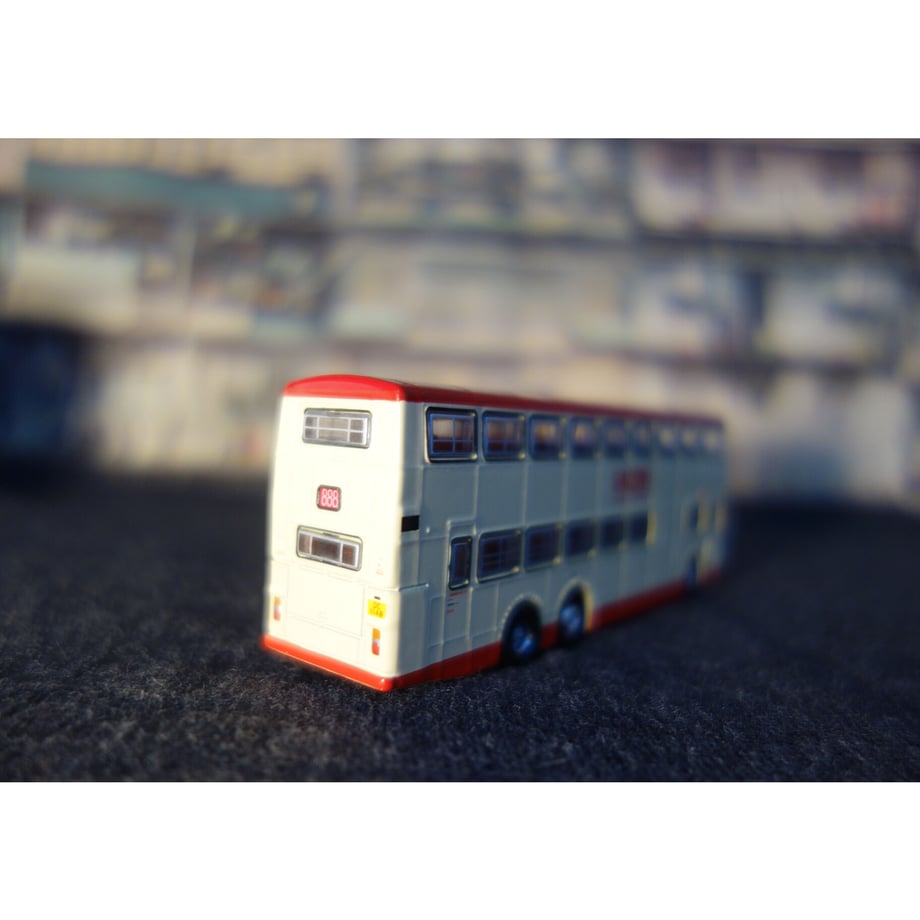608b57bcdf62a93bb7066b95