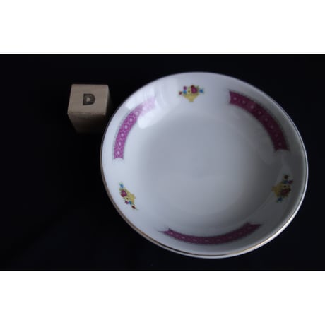 【香港☆中国制造】  「紅梅・帝華柄」＜D＞中皿  /  少し深さが有ります　#601292R