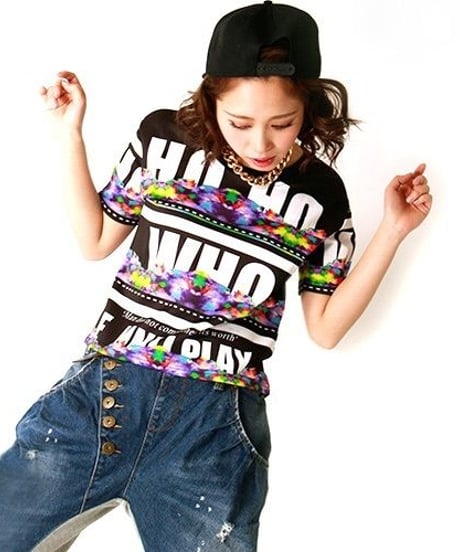 ショート丈Tシャツ