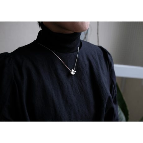ヤマノイモのタネ　2粒　silver necklace