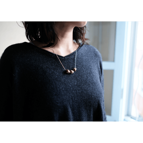 アサツキのつぼみ　3個　Brass Necklace