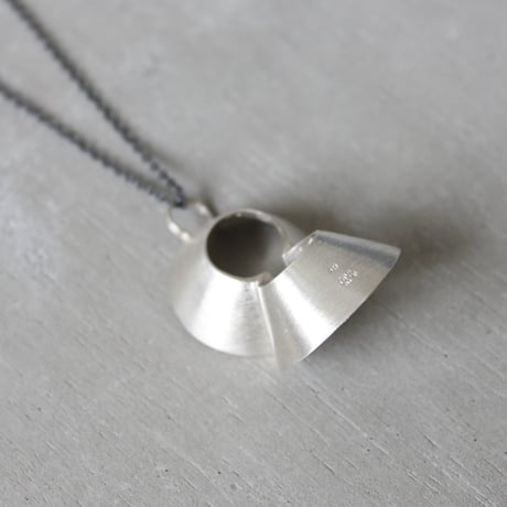 pump (L) silver necklace -無地-