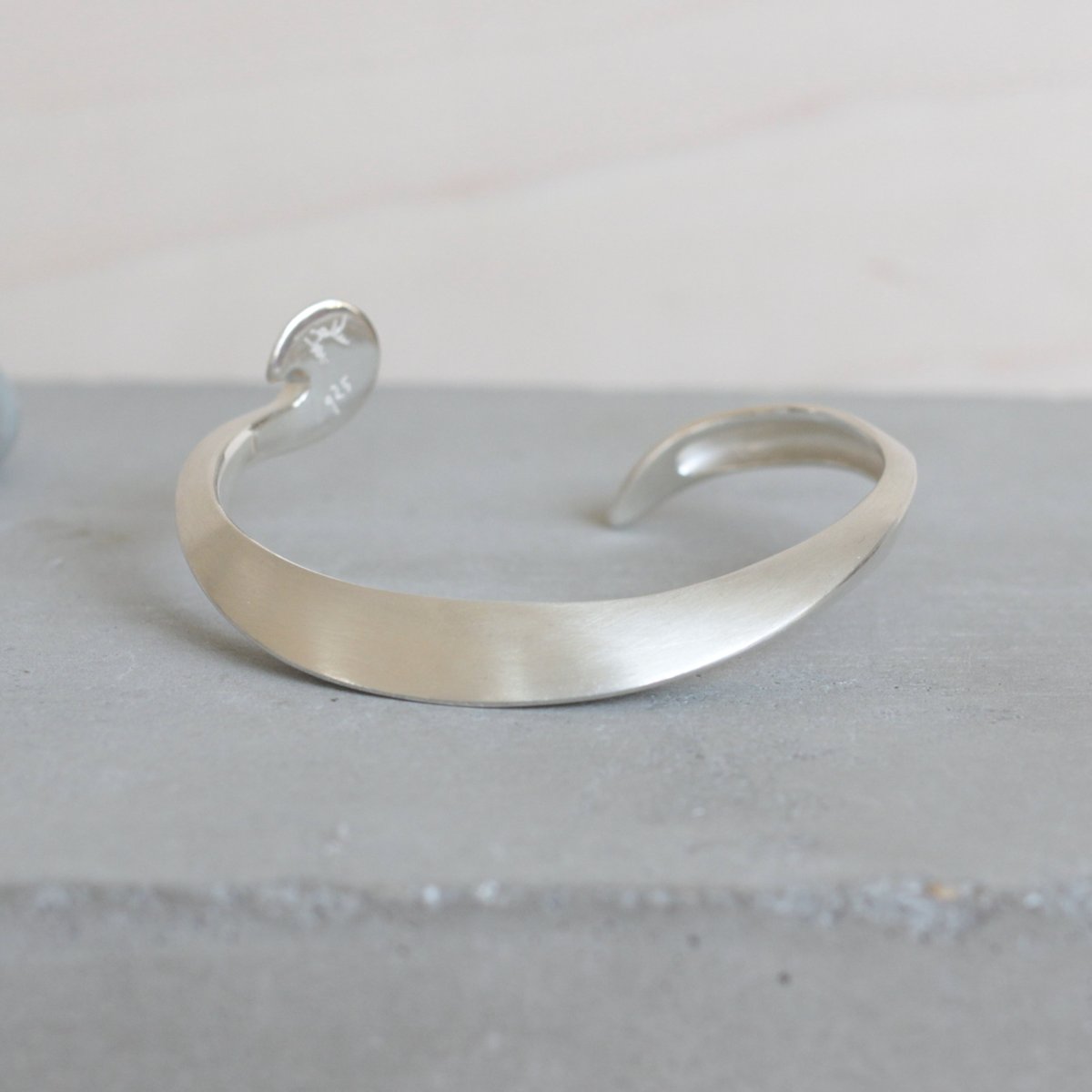 鶫銀小物製作所　シルバーバングル／ブレスレット／シルバー925 Umi bangle | 鶫 tsugumi 銀小物製作所 online store