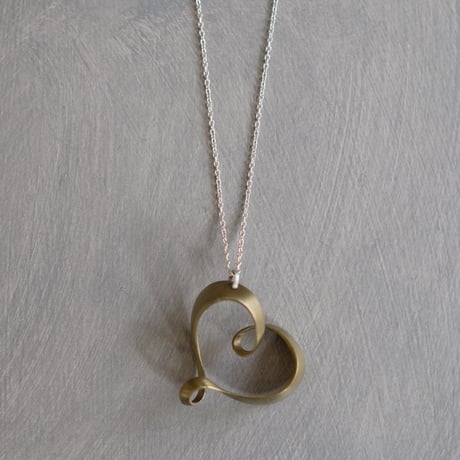 romana brass necklace