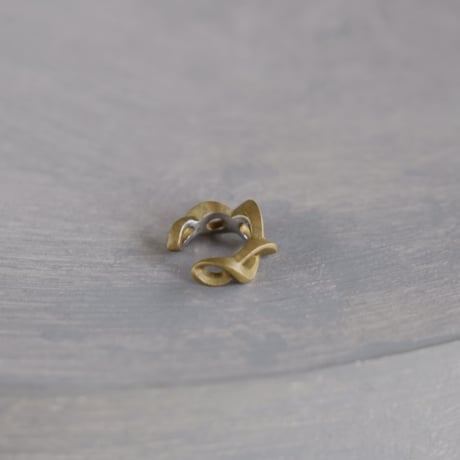 Kazenami brass earcuff (S-2)