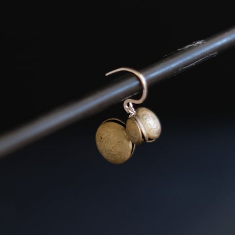ヤマノイモのタネ M brass pierce （片耳）