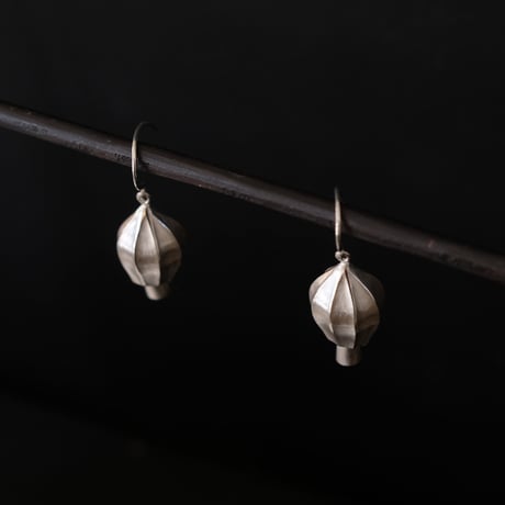 アサツキのつぼみ　Silver Pierce