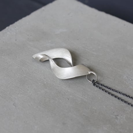 kanban silver necklace
