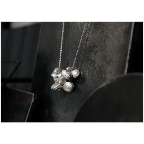 ヤマノイモのタネ　7粒　necklace