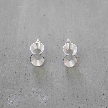 pump (S) silver pierce