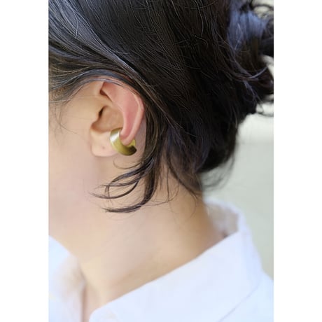 Vine brass earcuff
