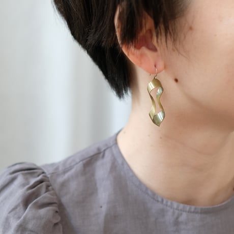 black moor (M) brass pierce