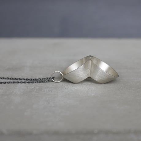 pump (L) silver necklace -無地-