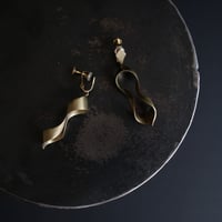 black moor (m) brass earring
