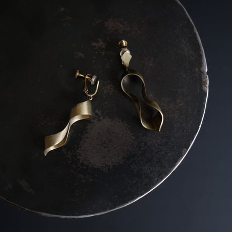 black moor (m) brass earring