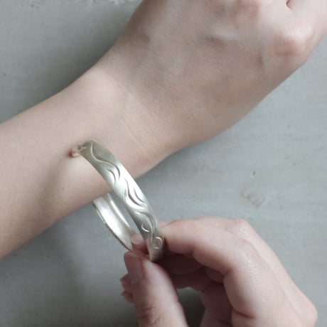 sazanami bangle