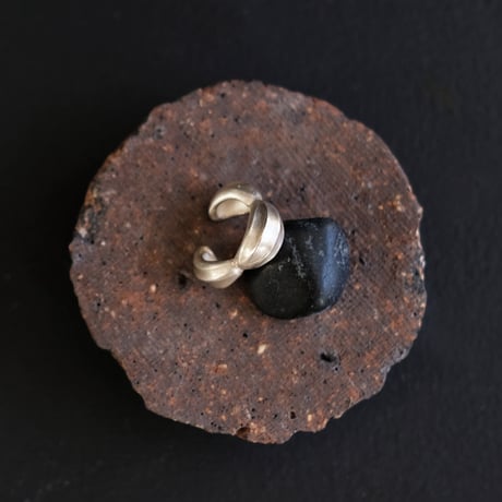 Asatsuki Tsubomi silver earcuff　(S)