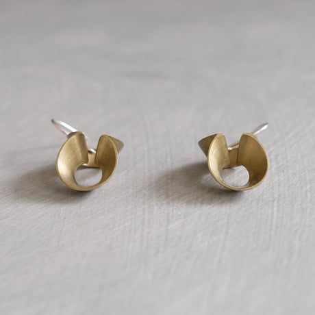 pump (S) brass hoop pierce
