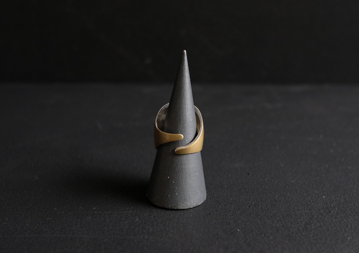 鶫 tsugumi 銀小物製作所 HORIZON Brass Ring HORIZON Brass Ring | 鶫 tsugumi 銀小物製作所 online store