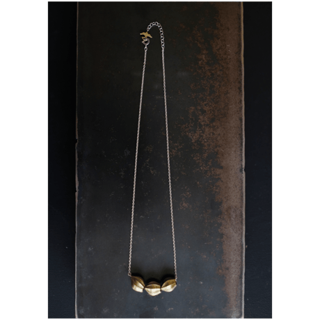 アサツキのつぼみ　3個　Brass Necklace