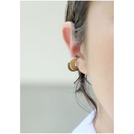 Vine brass earcuff