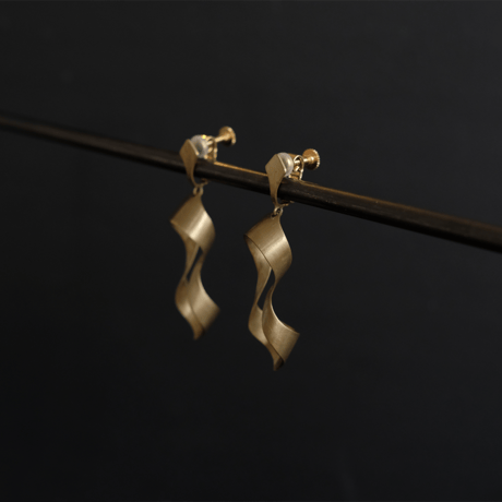 black moor (m) brass earring