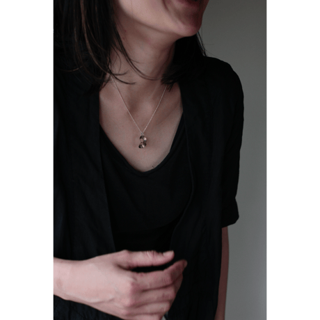 pump (S) brass necklace