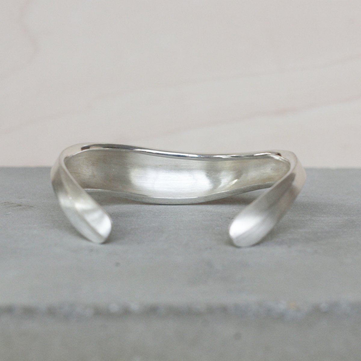Nami bangle | 鶫 tsugumi 銀小物製作所 online store