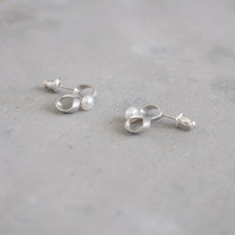 blackmoor(S) silver pierce -pearl-
